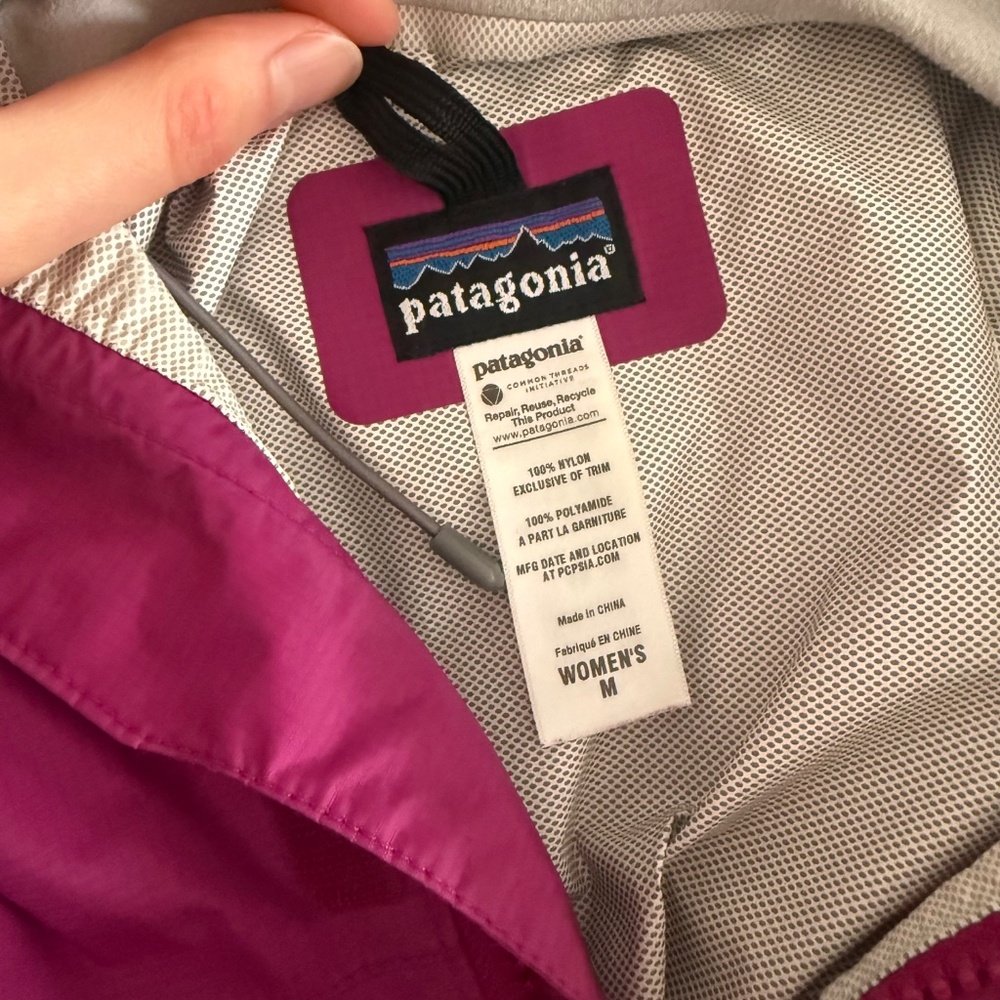 Patagonia Women's Rain Shell Jacket size M - Picture 9 of 12